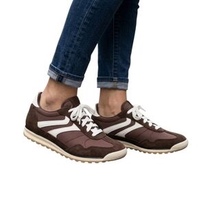 No Boundaries Low-Top Sneakers Womens Size 7 Brown White Lace-Up Walking Shoes